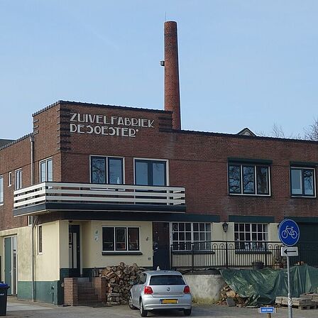 Voormalig zuivelfabriek 'de Soester' aan de Middelwijkstraat